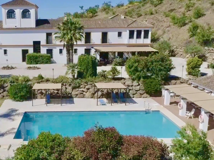 Image No.9-13 Bed Property for sale