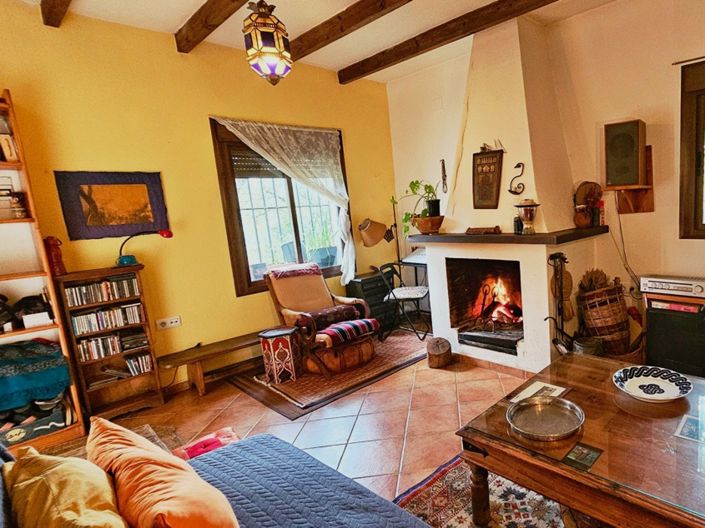 Image No.9-2 Bed Property for sale