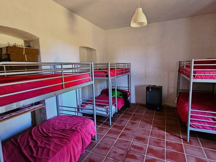 Image No.12-4 Bed Property for sale