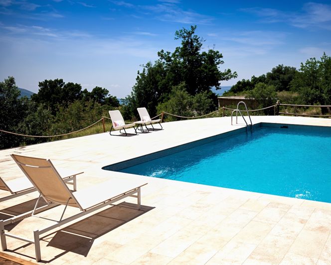 Image No.6-8 Bed Property for sale