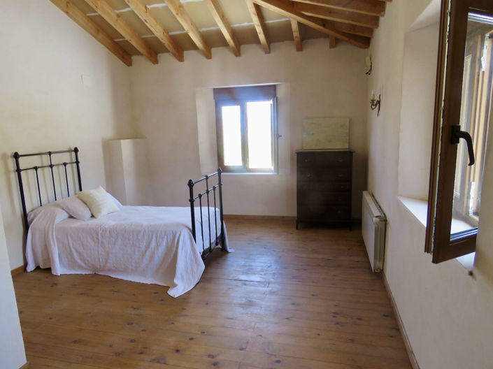 Image No.32-5 Bed Property for sale