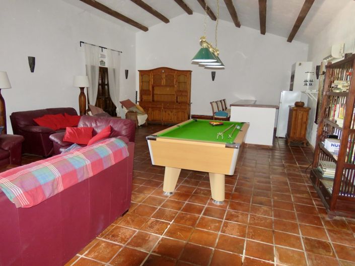 Image No.16-4 Bed Property for sale