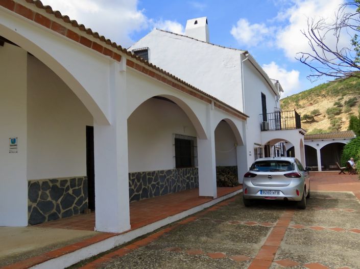 Image No.24-4 Bed Property for sale