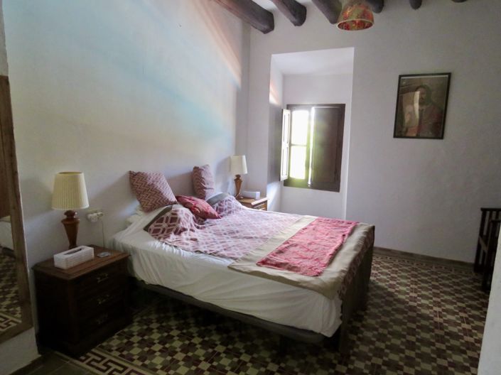 Image No.28-4 Bed Property for sale