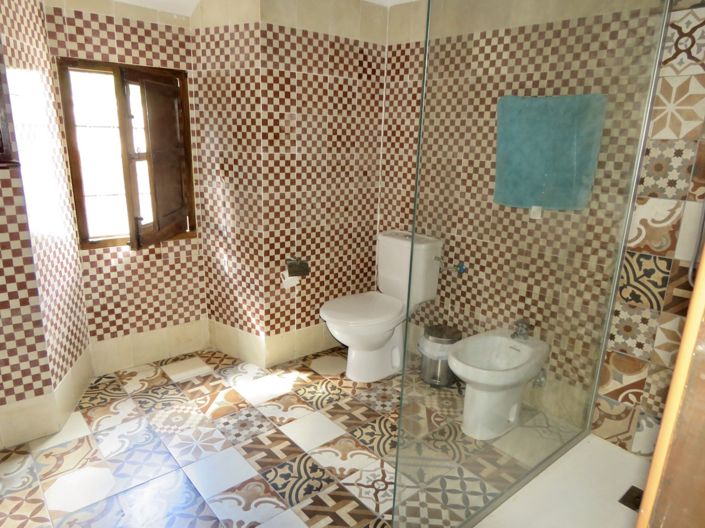 Image No.31-4 Bed Property for sale