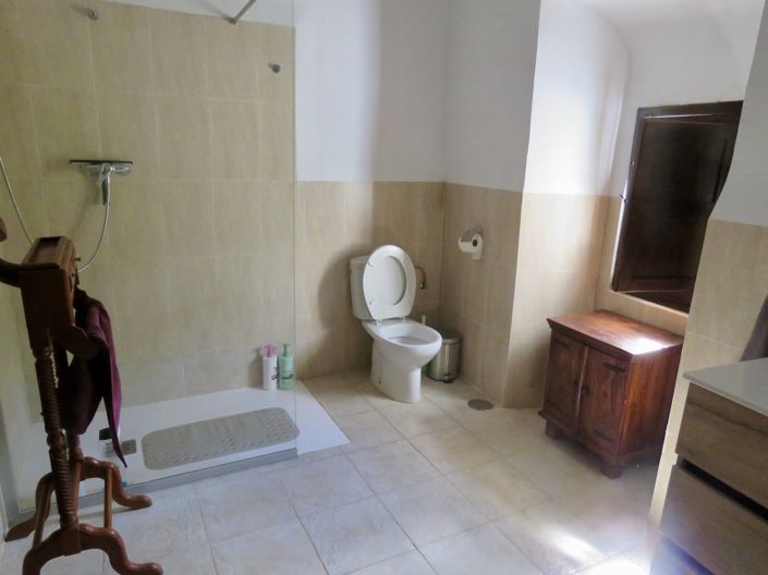 Image No.35-4 Bed Property for sale