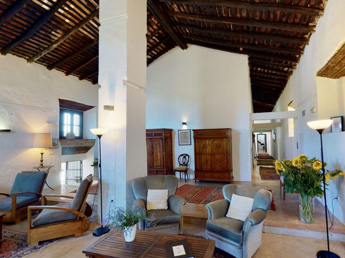 Image No.14-12 Bed Property for sale