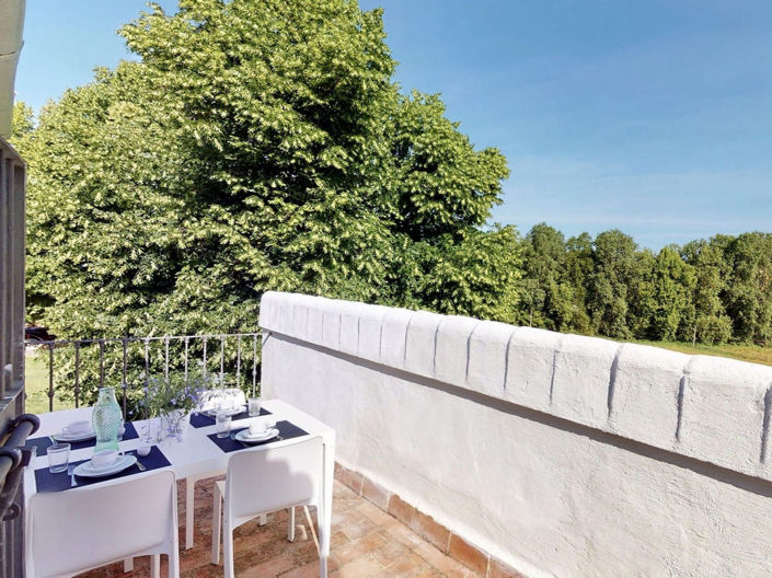 Image No.25-12 Bed Property for sale