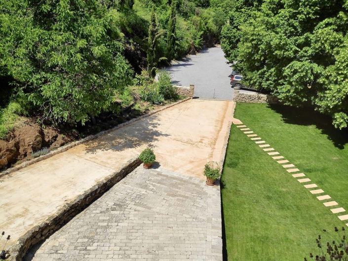 Image No.31-12 Bed Property for sale