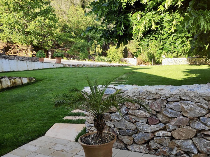 Image No.37-12 Bed Property for sale