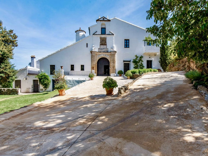 Image No.6-12 Bed Property for sale