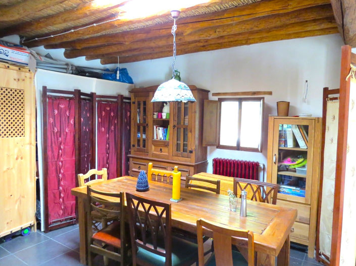 Image No.12-3 Bed Property for sale