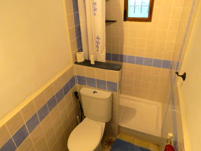 Image No.20-3 Bed Property for sale