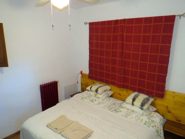 Image No.21-3 Bed Property for sale