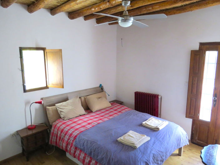 Image No.26-3 Bed Property for sale