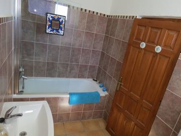 2573404photo10