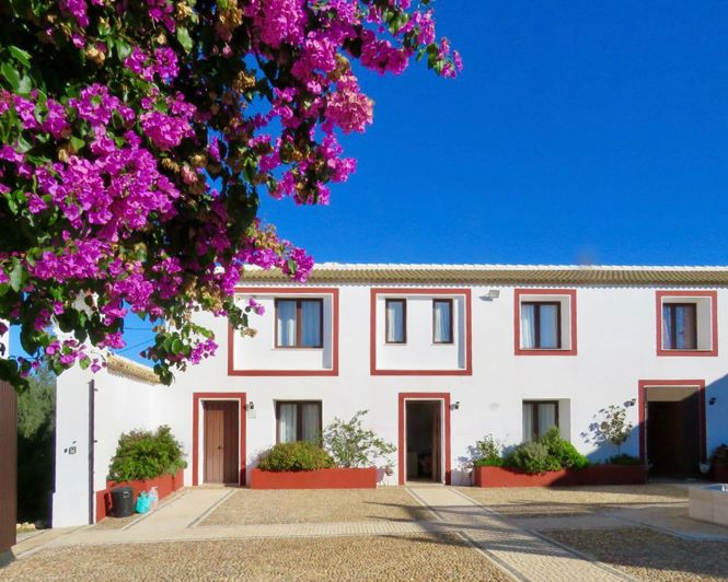 Image No.2-10 Bed Property for sale