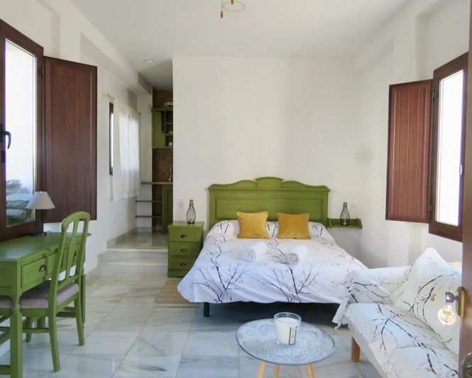 Image No.31-10 Bed Property for sale