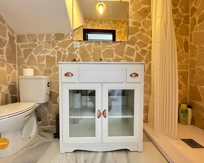 Image No.35-10 Bed Property for sale