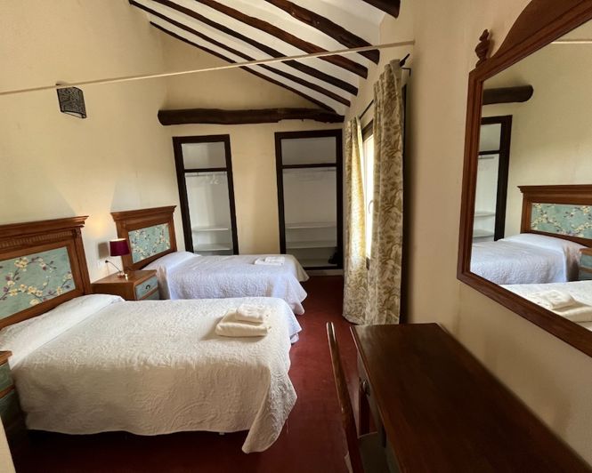 Image No.39-10 Bed Property for sale