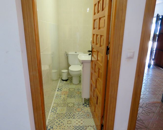 Image No.17-4 Bed Property for sale