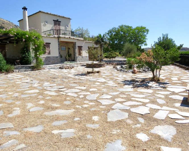 Image No.2-4 Bed Property for sale