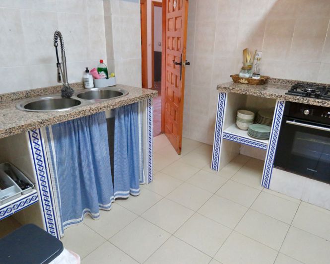 Image No.23-4 Bed Property for sale