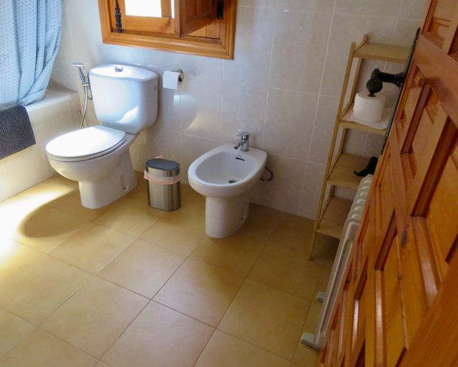 Image No.34-4 Bed Property for sale