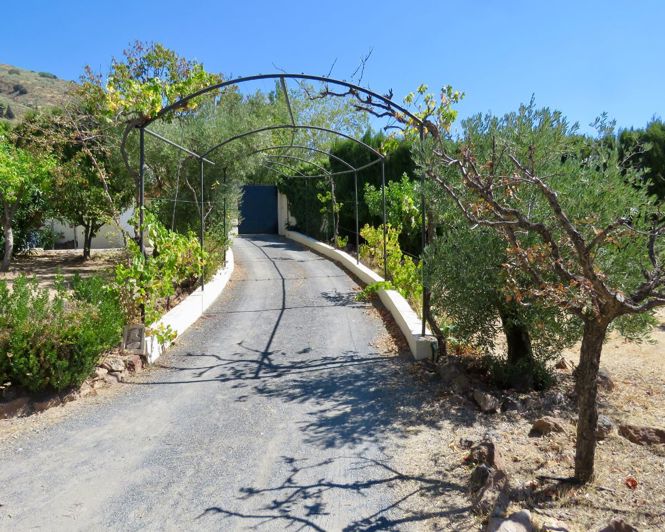 Image No.5-4 Bed Property for sale