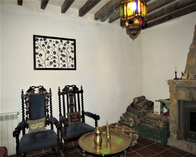 Image No.18-3 Bed Property for sale