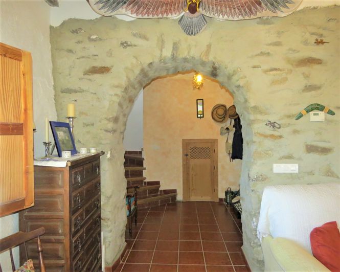 Image No.20-3 Bed Property for sale