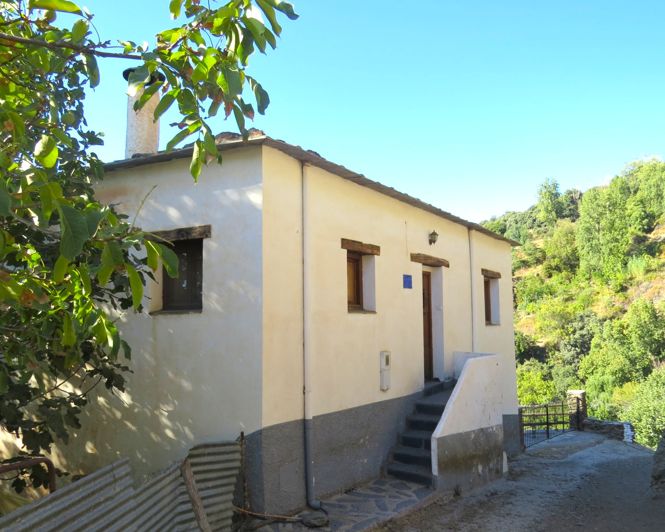 Image No.42-3 Bed Property for sale