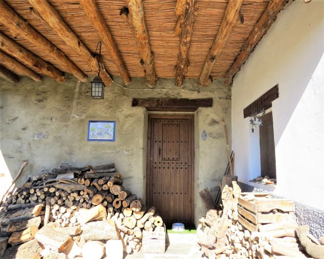 Image No.43-3 Bed Property for sale