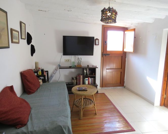 Image No.11-3 Bed Property for sale