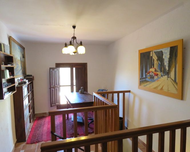 Image No.27-3 Bed Property for sale