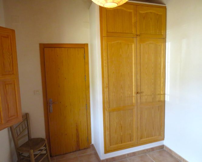 Image No.28-3 Bed Property for sale