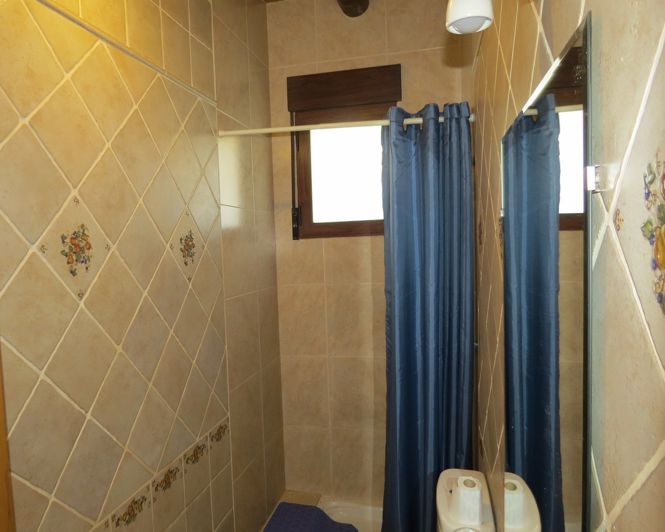 Image No.31-3 Bed Property for sale