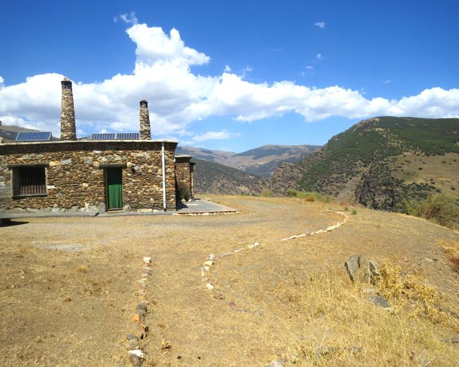 Image No.39-3 Bed Property for sale