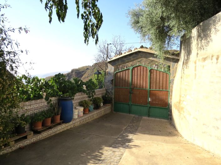 Image No.17-4 Bed Property for sale