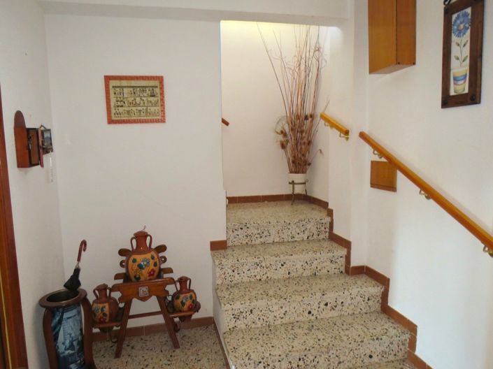 Image No.25-4 Bed Property for sale