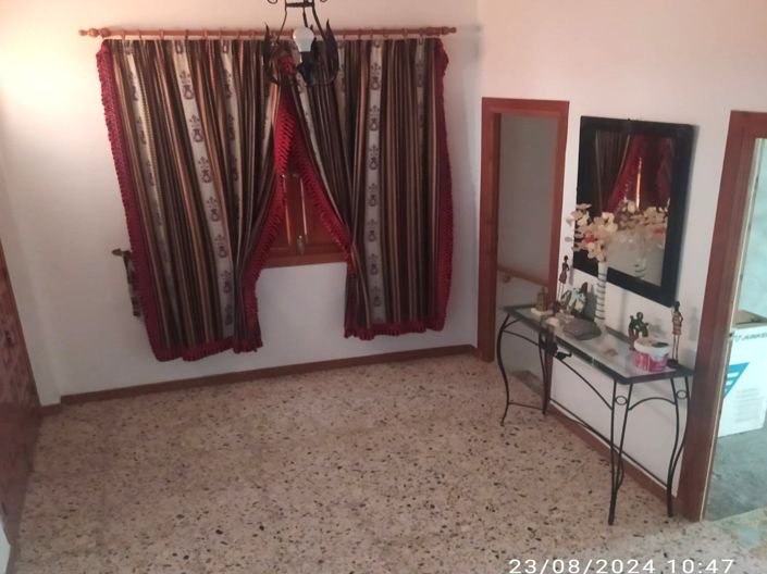 Image No.27-4 Bed Property for sale