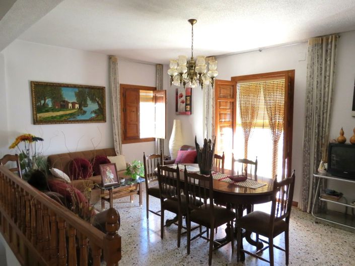 Image No.28-4 Bed Property for sale