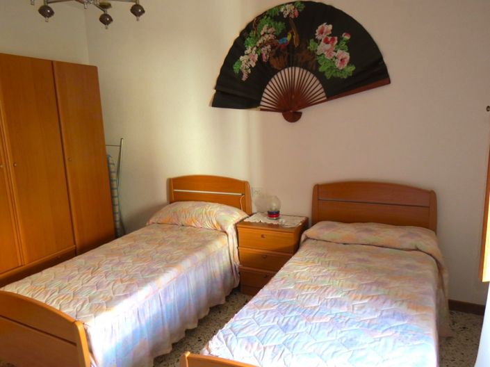 Image No.32-4 Bed Property for sale