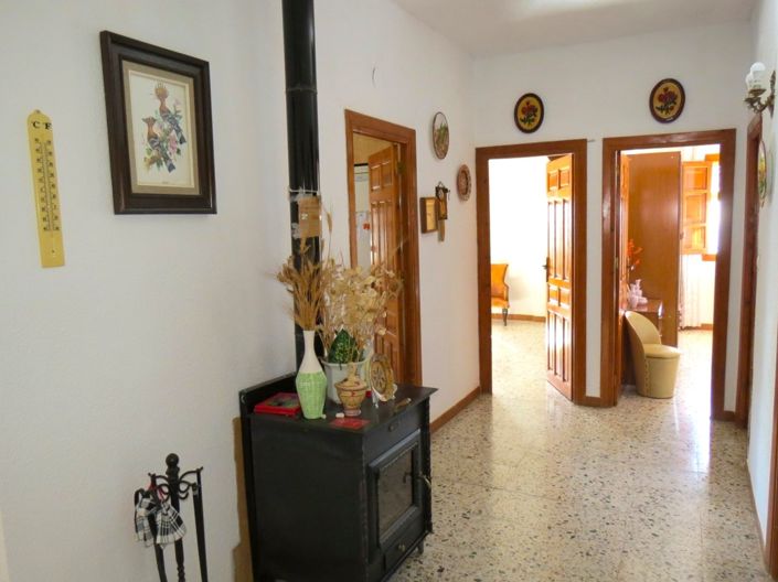 Image No.34-4 Bed Property for sale