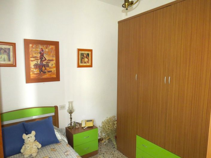 Image No.37-4 Bed Property for sale