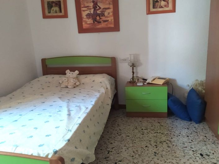 Image No.38-4 Bed Property for sale