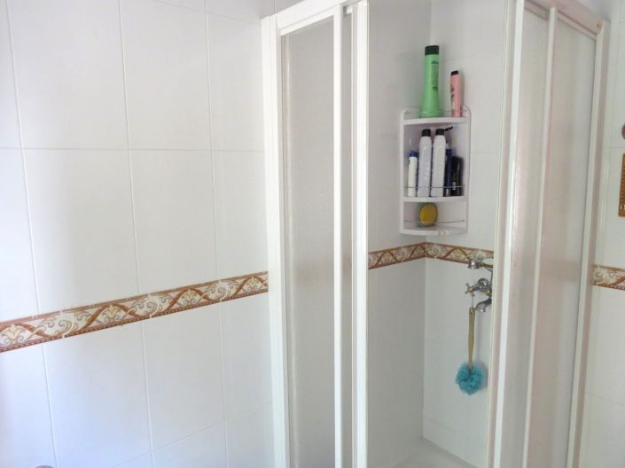 Image No.40-4 Bed Property for sale