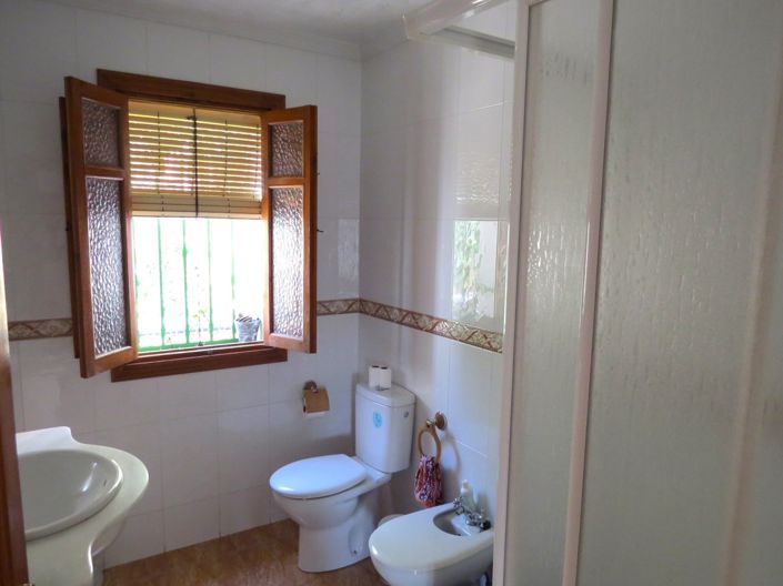 Image No.41-4 Bed Property for sale