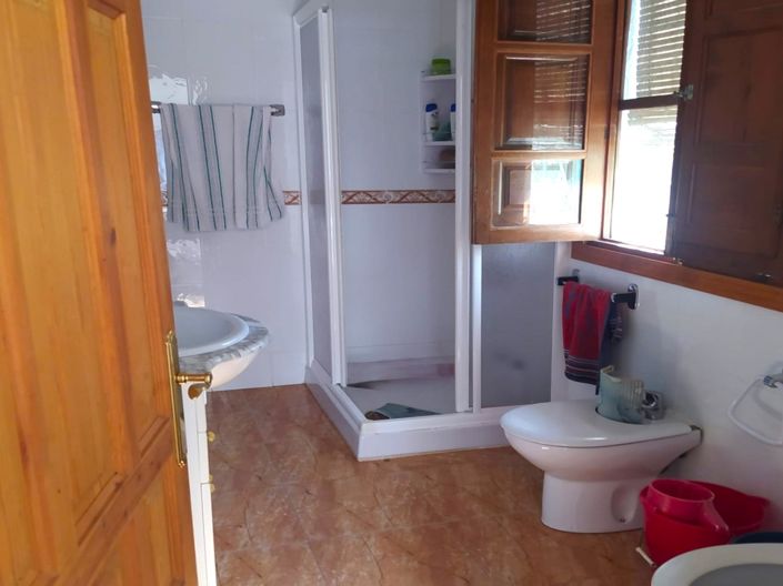 Image No.42-4 Bed Property for sale