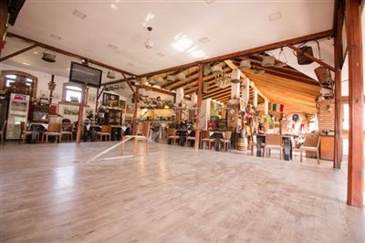 3 Bed Commercial for sale